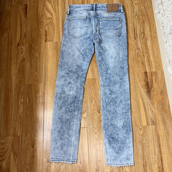 Sale‼️ 2/$50 ✅ Men’s American Eagle Air Flex White Washed Distressed Jeans - Picture 7 of 8